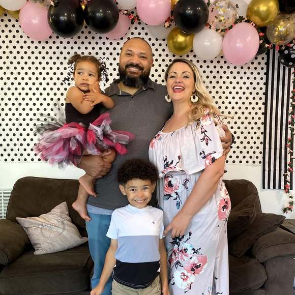 Meet your Posher, Lauren - Picture 1 of 1